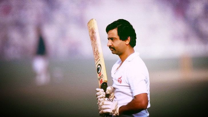 Viswanath scored a duck and a century on his debut Test match against Australia in 1969.
