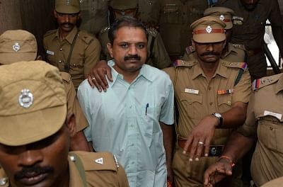 A file photo of Perarivalan, serving life sentence in the Rajiv Gandhi assassination case, being brought to the Rajiv Gandhi Government General Hospital (RGGGH) for medical examination in Chennai on 8 June 2015.&nbsp;