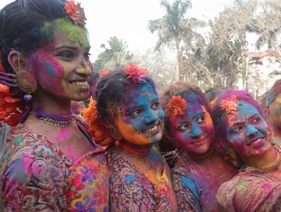 Dol festival celebrated in West Bengal