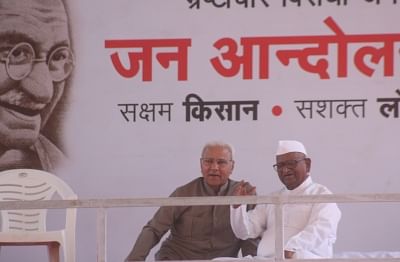 New Delhi: Social activist Anna Hazare goes on hunger strike to demand setting up of a Lokpal to probe corruption cases at Ramlila Maidan in New Delhi, on March 23, 2018. He reached the sprawling ground after paying tributes to Mahatma Gandhi at Rajghat. Hazare is also demanding the implementation of the Swaminathan Commission report to address the agrarian crisis in the country. (Photo: IANS)