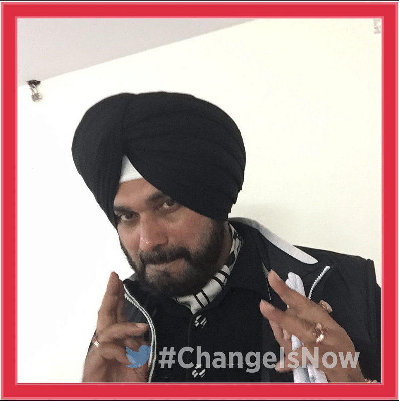Navjot Singh Sidhu walked up to the stage, air swung a bat and had the crowd cheering for the next 20 minutes.&nbsp;