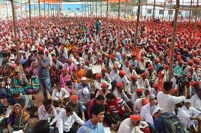 Farmers' long March: Sharad Pawar, Anna Hazare flay BJP