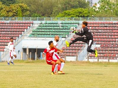 Kolkata: Players in action during Santosh Trophy match between Mizoram and Odisha at Rabindra Sarobar stadium in Kolkata on March 22, 2018. (Photo: IANS)