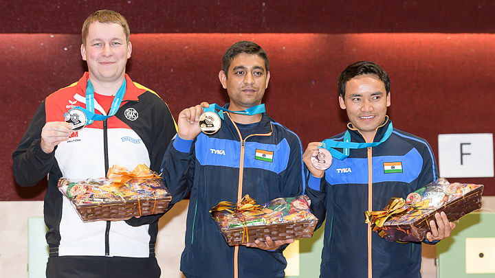 Shahzar Rizvi and  Jitu RAI of India pose with their medals after the 10m Air Pistol Men Final at the  ISSF World Cup Rifle/Pistol/Shotgun on March 3, 2018 in Guadalajara, Mexico.&nbsp;