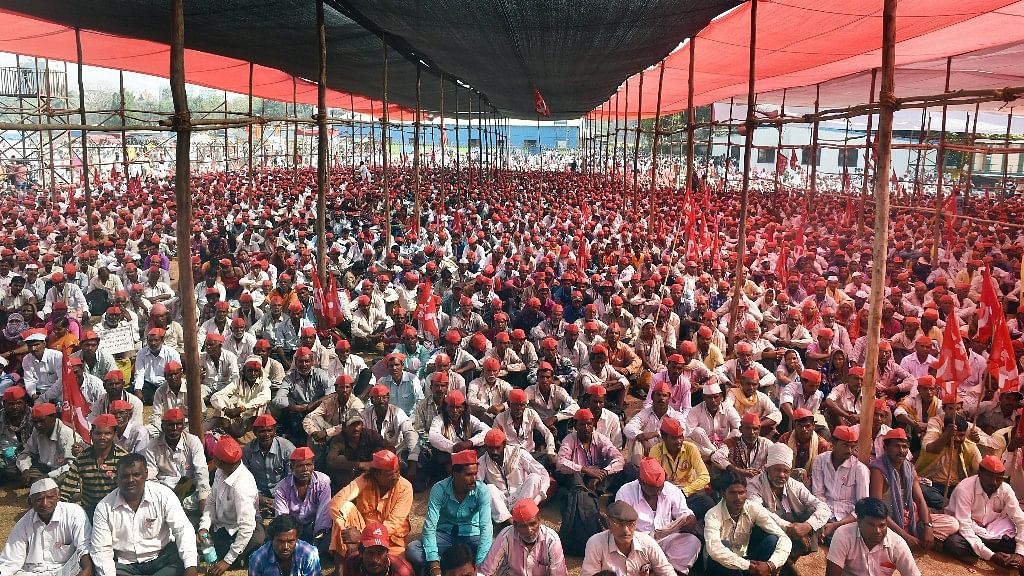 Farmers participate in a long march organised by All Indian Kisan Sabha (AIKS) at Azad Maidan in Mumbai on Monday.