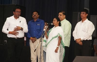 Kolkata: West Bengal Chief Minister and Trinamool Congress (TMC) supremo Mamata Banerjee addresses during a party programme in Kolkata, on March 9, 2018. (Photo: IANS)