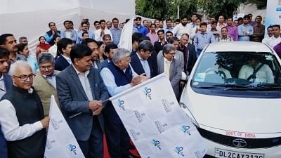 New Delhi: Union MoS Power and Renewable Energy R. K. Singh flags off National E-Mobility Programme, in New Delhi on March 7, 2018. (Photo: IANS)