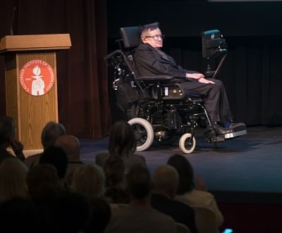 BEIJING, March 14, 2018 (Xinhua) -- File photo taken on April 16, 2013 shows British physicist Stephen Hawking attending an activity at California Institute of Technology, the United States. Renowned British physicist Stephen Hawking has died at age 76, a family spokesman said on March 14, 2018. The professor died peacefully in his sleep at his home in Cambridge, the spokesman said. (Xinhua/Yang Lei/IANS)