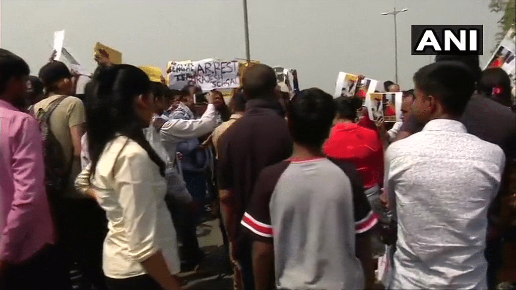 Protesting parents of Noida teen blocked the national Highway-24. &nbsp;