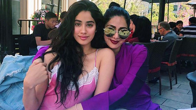 Sridevi with her daughter, Janhvi Kapoor. (Photo Courtesy: Twitter)