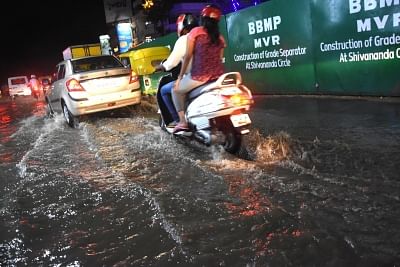 Bengaluru: Rains lash Bengaluru on March 16, 2018. (Photo: IANS)