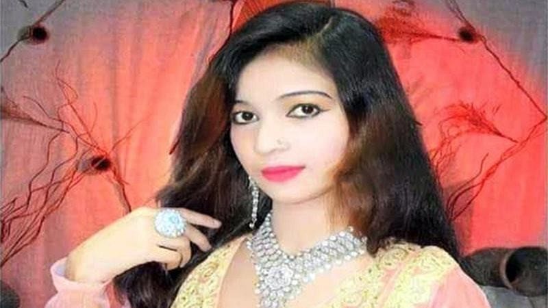 Samina Samoon, a 24-year-old pregnant woman, was shot dead for refusing to stand up while singing at an event.&nbsp;