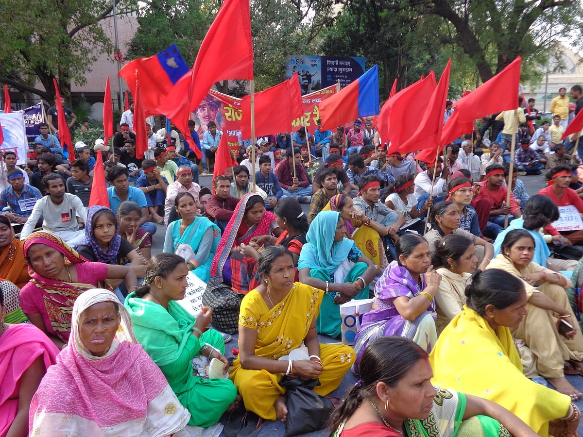 Around 4,000 workers gathered in the capital to claim their Right to Employment, will the government pay any heed?