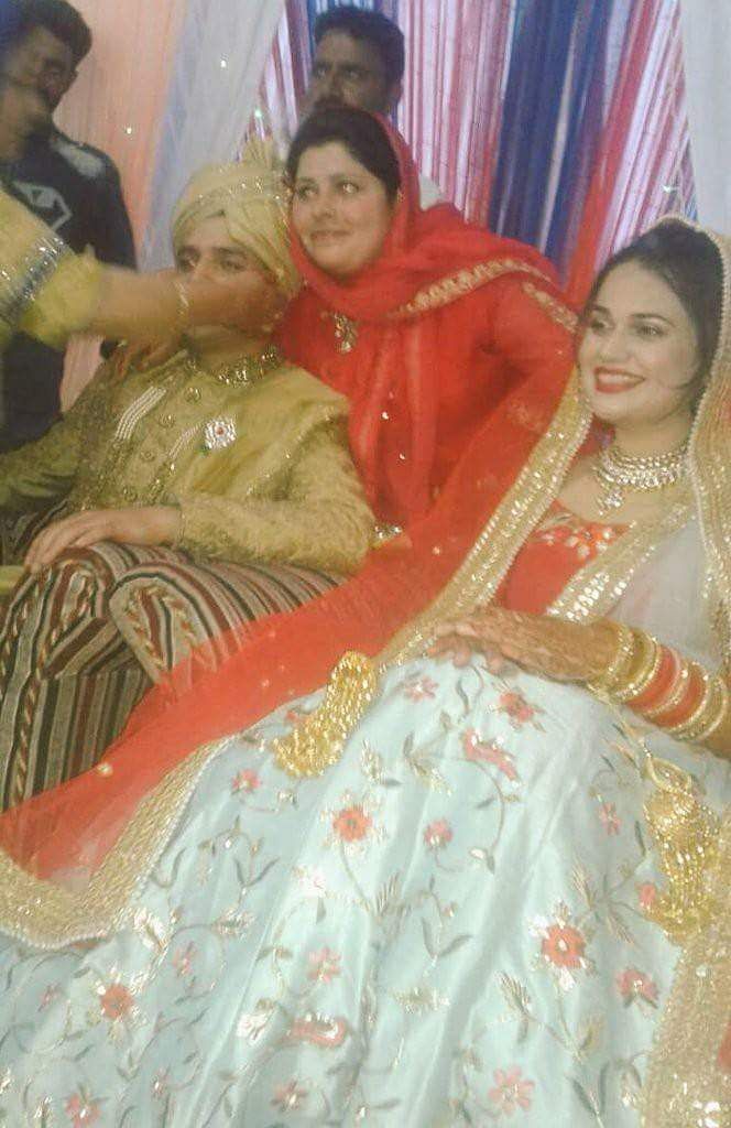 The wedding took place in south Kashmir’s Pahalgam on Saturday, 7 April.
