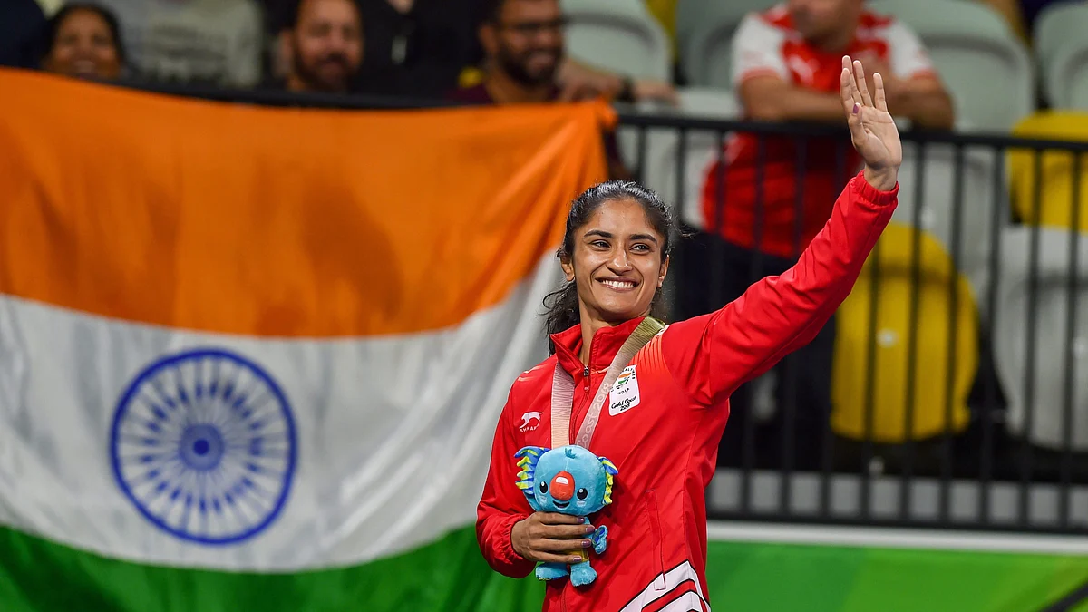 CWG 2018 Vinesh Phogat Grabs Gold, Sakshi Settles For Bronze