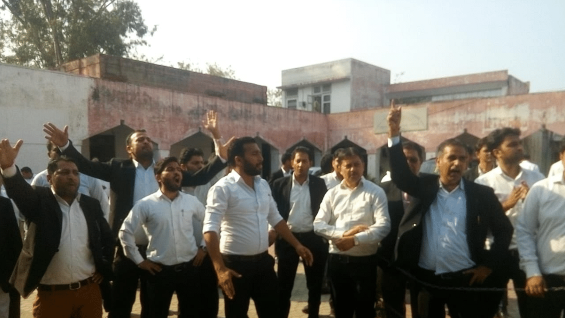 Lawyers blocked the J&amp;K police from filing the charge-sheet in the CJM court in Kathua, Jammu, on 9 April.