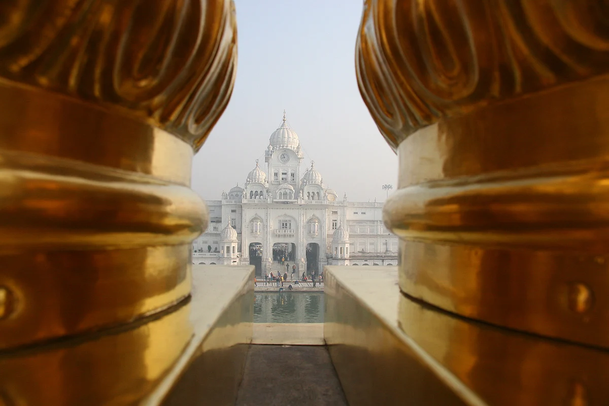 However, my experience at the most respectable religious shrine for Sikhs in the universe was unsatisfactory.
