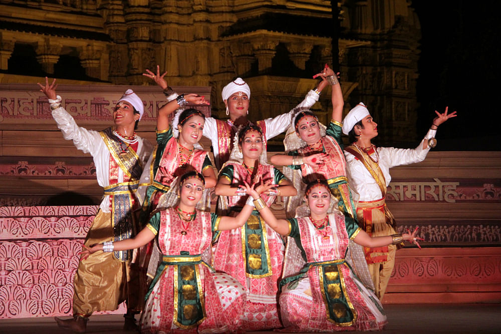 The dance festival takes place every year against the spectacular backdrop of Khajuraho’s ancient temples.