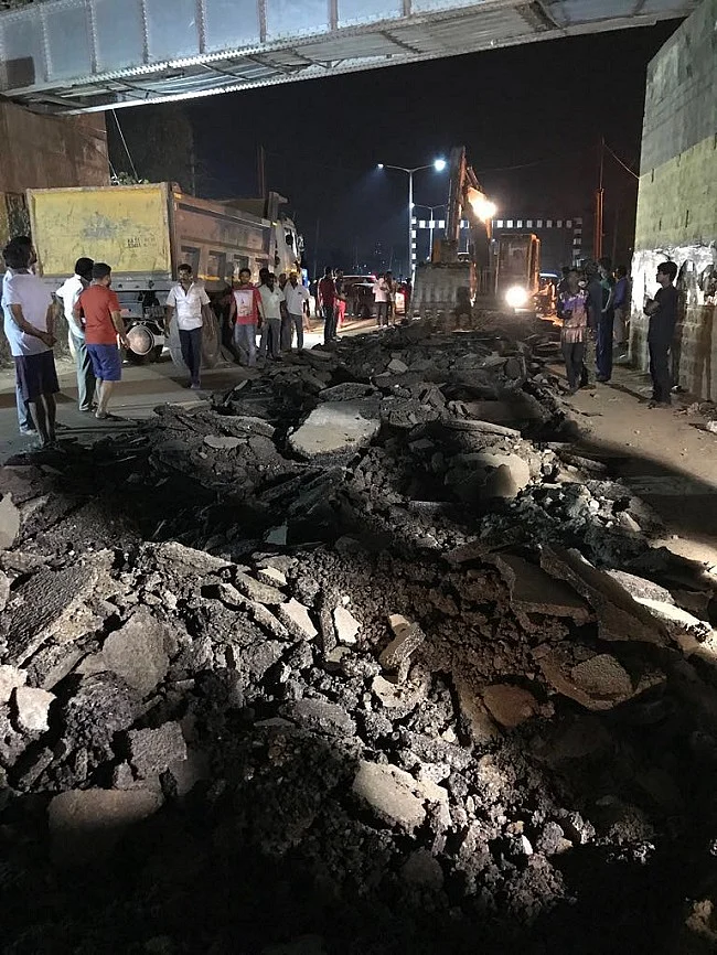 Road Destroyed & Traffic Stalled, All For a Massive Hanuman Statue