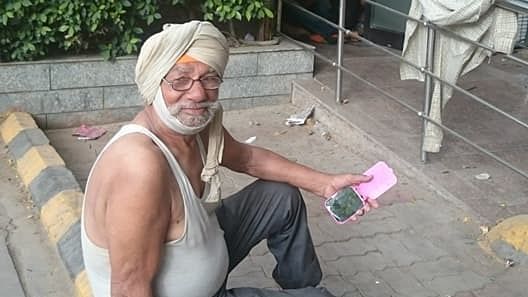 Raja Singh Phull, a 76-year old man living on the streets of Delhi, claims that he is an Oxford graduate.&nbsp;