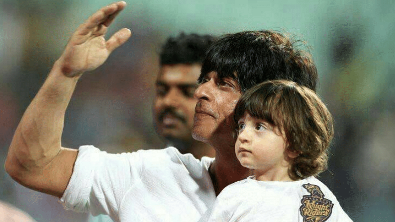 SRK with son AbRam at IPL 2018.&nbsp;