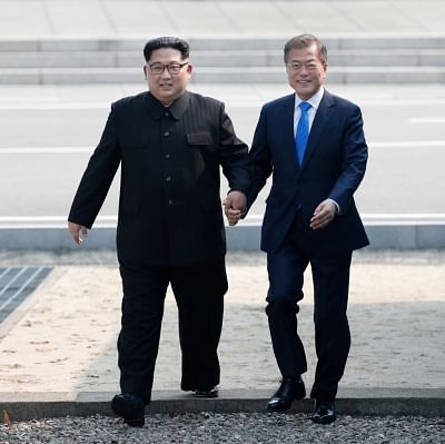 North Korea's Kim Jong-un crosses into South Korea