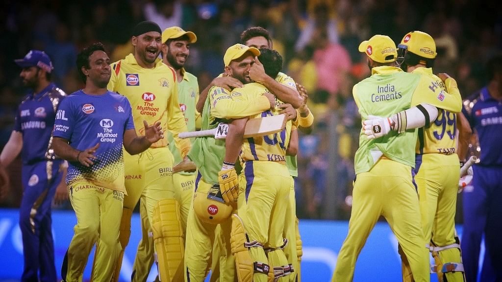 Chennai celebrate the win during match one of the Vivo Indian Premier League 2018 (IPL 2018) between the Mumbai Indians and the Chennai Super Kings held at the Wankhede Stadium in Mumbai on the 7th April 2018.&nbsp;