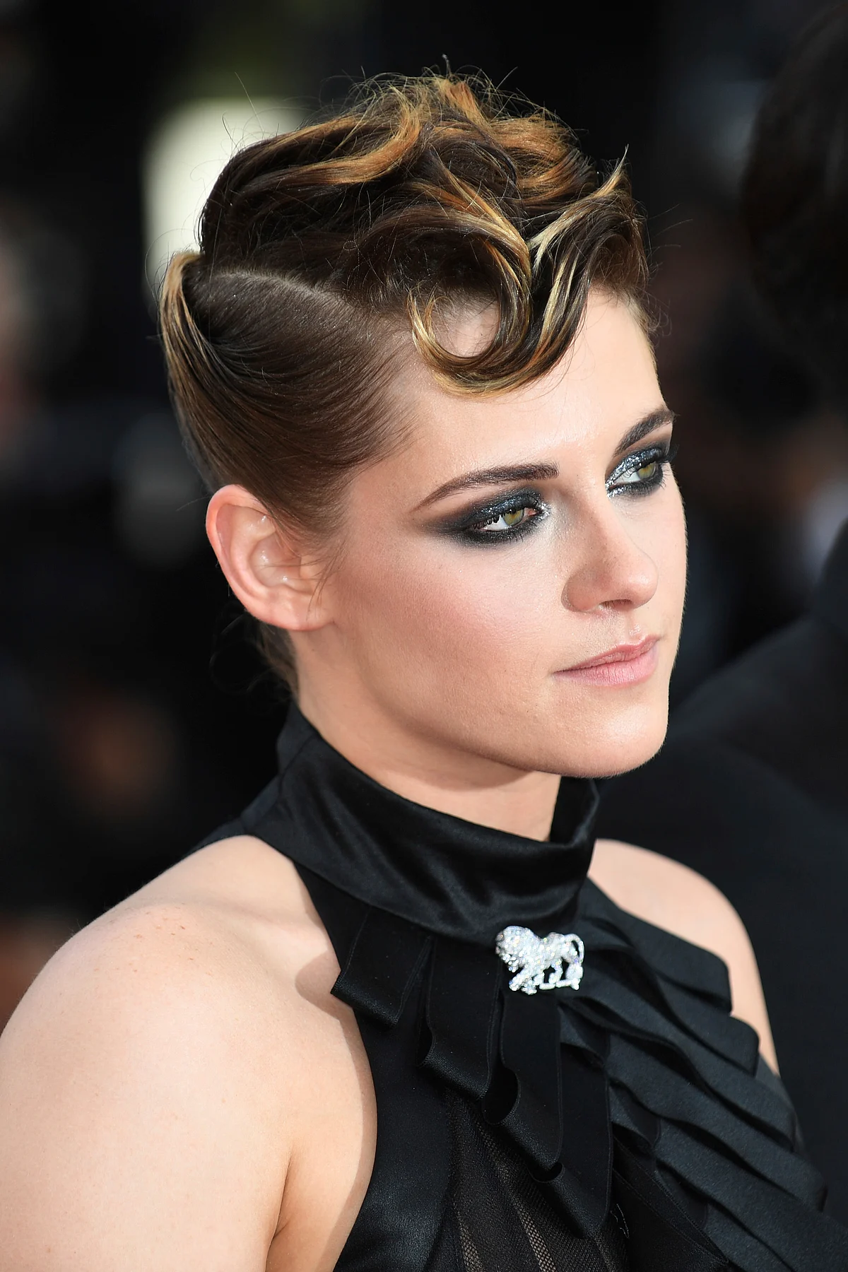 Jury member Kristen Stewart poses for photographers upon arrival at the opening ceremony of the 71st international film festival, Cannes, southern France, Tuesday, May 8, 2018.