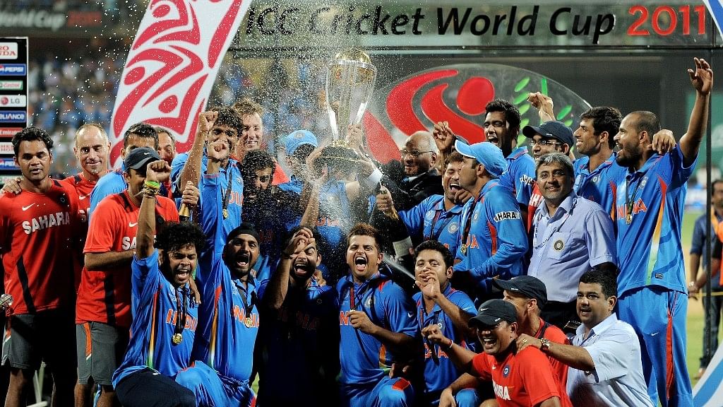 Indian cricket team pose after 2011 cricket world cup victory.&nbsp;