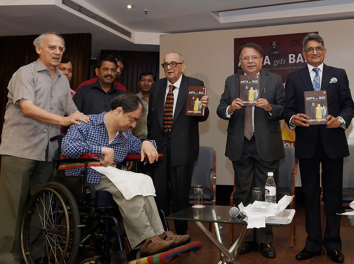 (From L-R) Arun Shourie, his son Aditya Shourie, Fali Nariman, Justice AP Shah and Justice Lodha launch the book