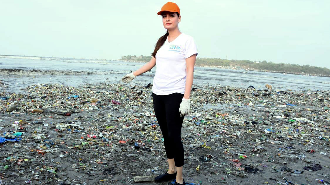 Dia Mirza says NO to plastic.