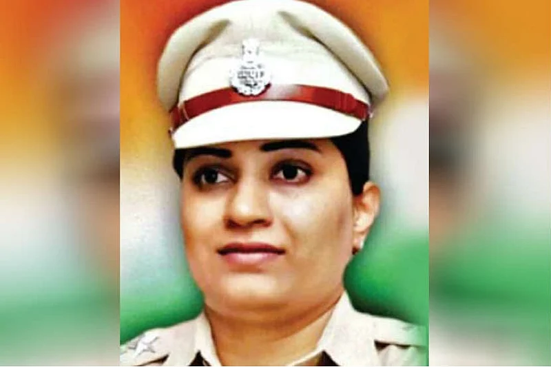 Assistant police inspector Ashwini Bidre has been missing since 2016. (Photo: Facebook).