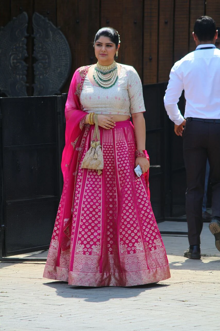 Anshula Kapoor outside the wedding venue. 