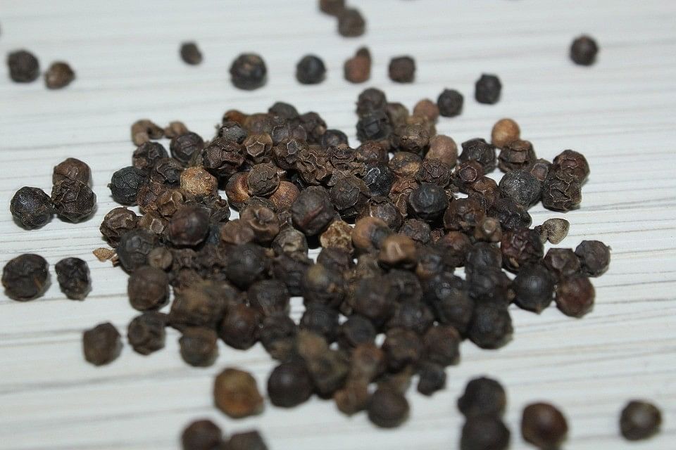 Black pepper is loaded with Vitamins A, C, and K, healthy fatty acids and works as a natural metabolic booster.