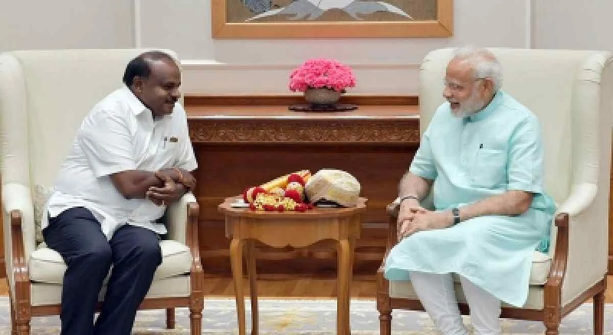 Kumaraswamy Meets Modi