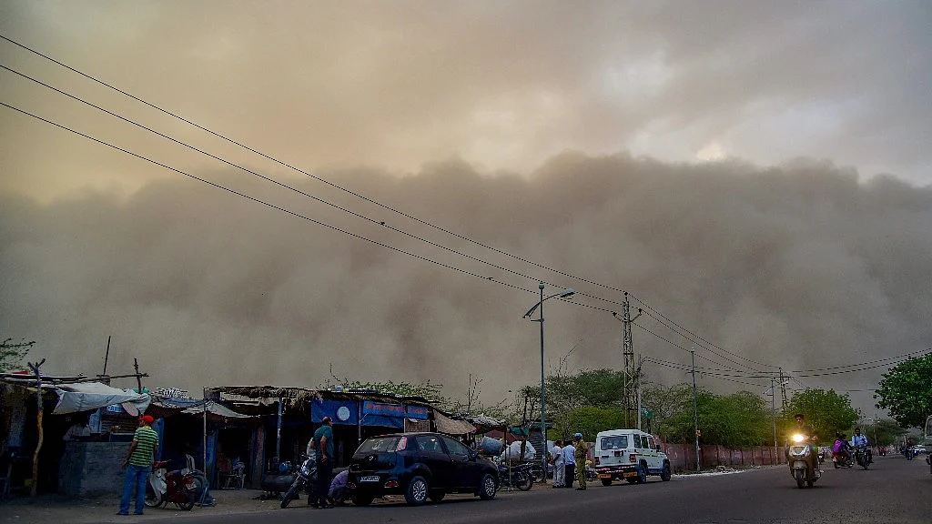 Powerful Dust Storm Wrecks Delhi