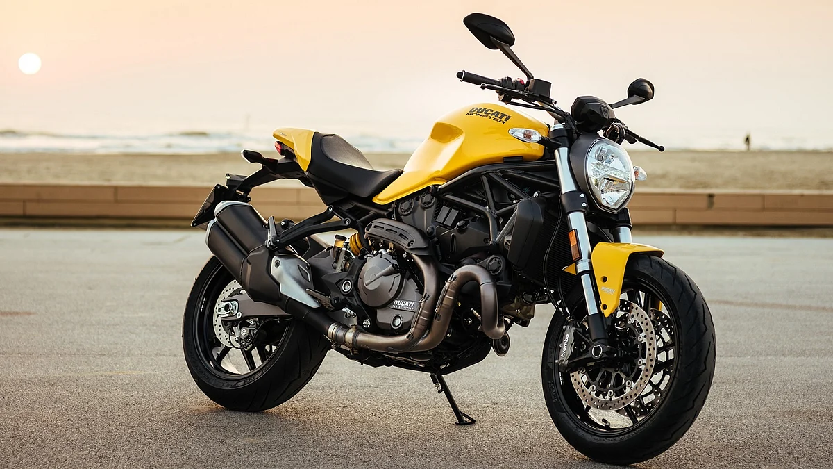 The Ducati Monster 821 comes in three colours – red, yellow and matt black. 