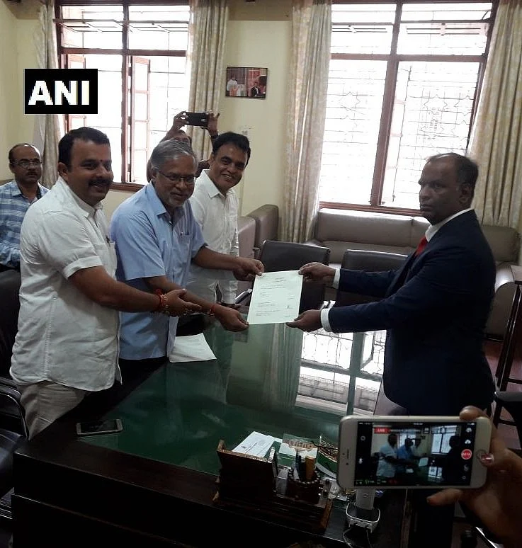 Confident of Winning Floor Test, says Karnataka CM Kumaraswamy