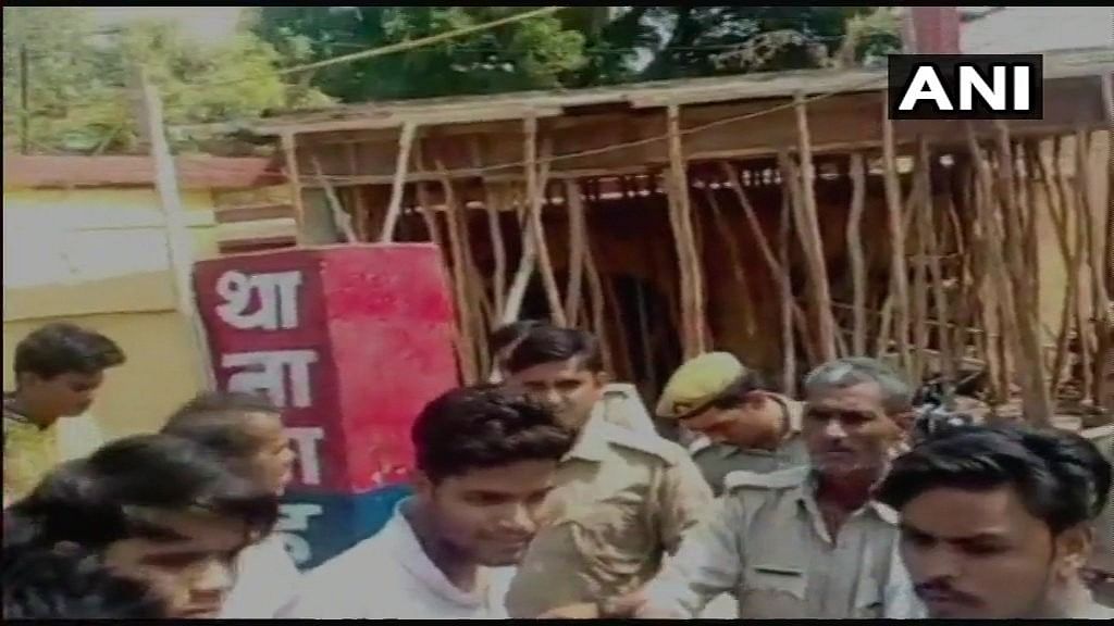 A man was tied to a tree and beaten by angry locals after he allegedly vandalised two statues of a deity in a temple in Shahgunj, Agra.