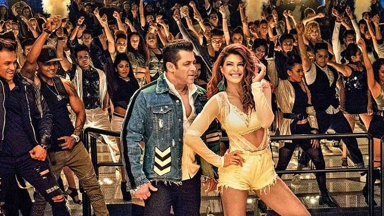 Salman Khan and Jacqueline Fernandez in a still from the song, <i>Heeriye.</i>
