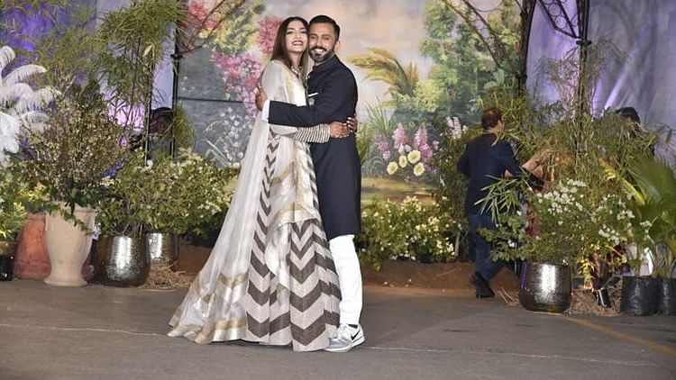 Sonam Kapoor and Anand Ahuja at their wedding reception on 8 May in Mumbai.&nbsp;