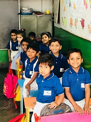 Children of the rich and professionals like chartered accountants, doctors, engineers and lawyers mingle with the poorest in this school in the heart of Lucknow.