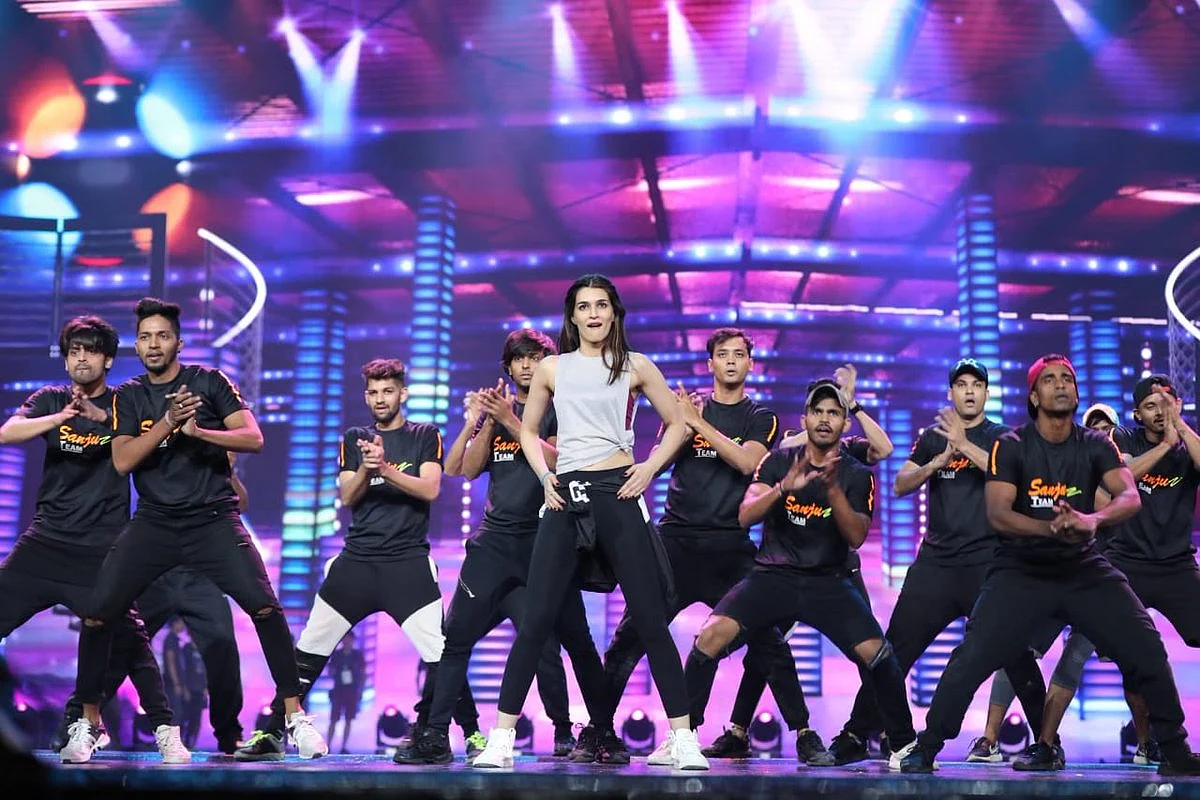 Kriti Sanon burns the dance floor. 