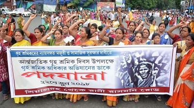 Kolkata: Domestic workers participate in a rally to press for their demands in Kolkata, on  June 22, 2018 (Photo: IANS)