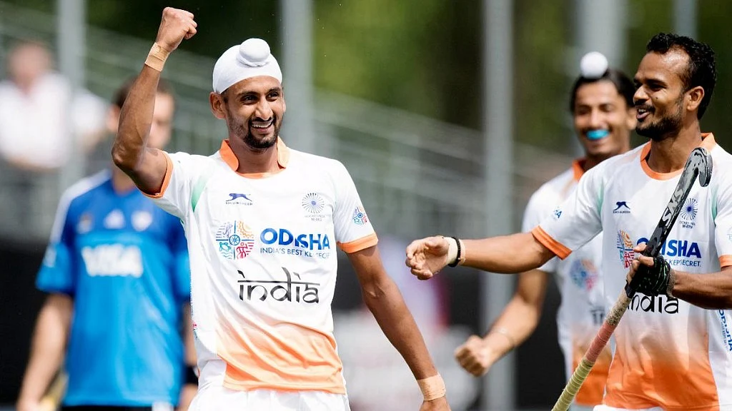 Mandeep Singh celebrates after scoring India’s second goal against Argentina in the Champions Trophy on Sunday.