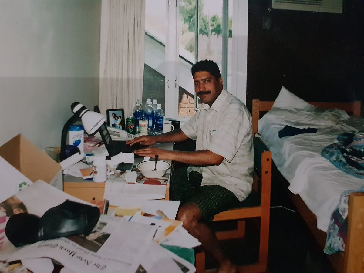 An image shared by Shujaat Bukhari on Facebook from his time in the US at the World Press Institute in 2003.