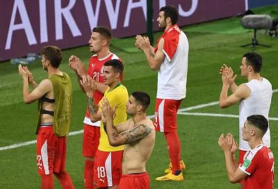 MOSCOW, June 27, 2018 (Xinhua) -- Players of Serbia greet the audience after the 2018 FIFA World Cup Group E match between Brazil and Serbia in Moscow, Russia, June 27, 2018. Brazil won 2-0 and advanced to the round of 16. (Xinhua/Wang Yuguo/IANS)