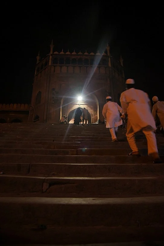 People after having their sehri go and offer <i>Fajr ki namaz</i>.