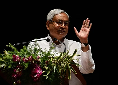 Patna: Bihar Chief Minister Nitish Kumar addresses at East India Climate Change Conclave, in Patna on June 24, 2018. (Photo: IANS)