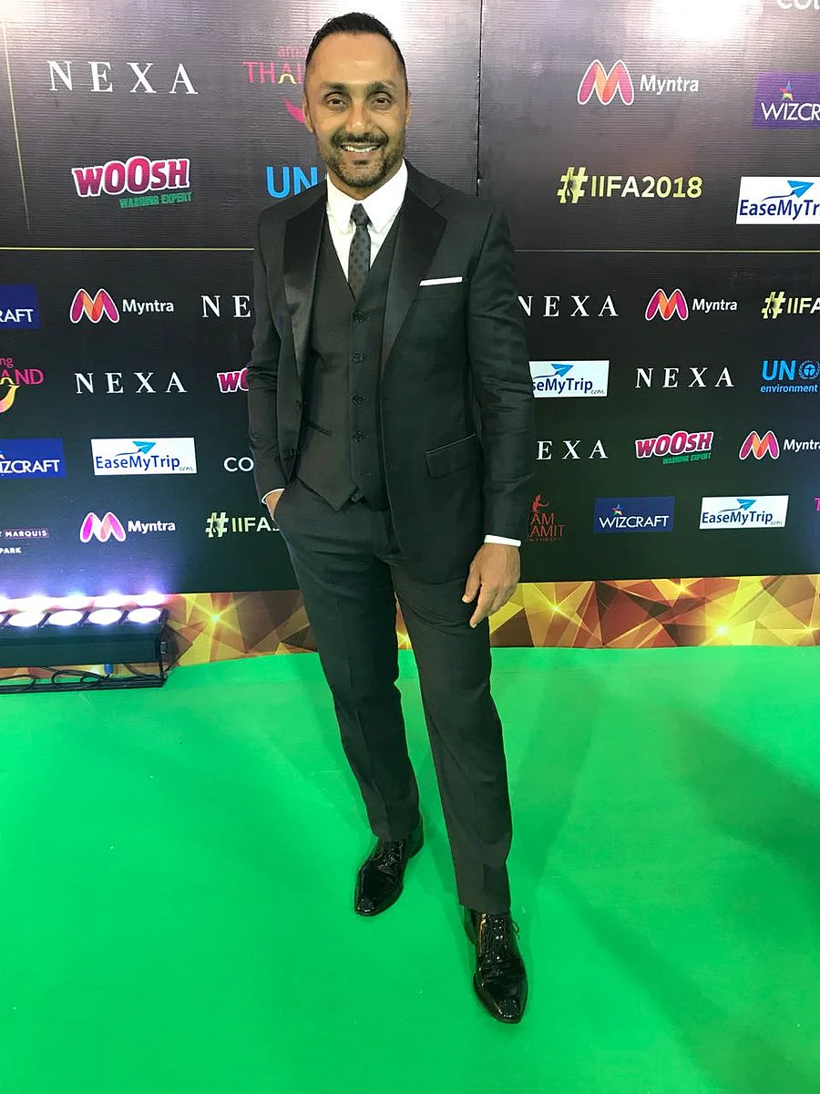 Rahul Bose dons a three piece suit for IIFA 2018